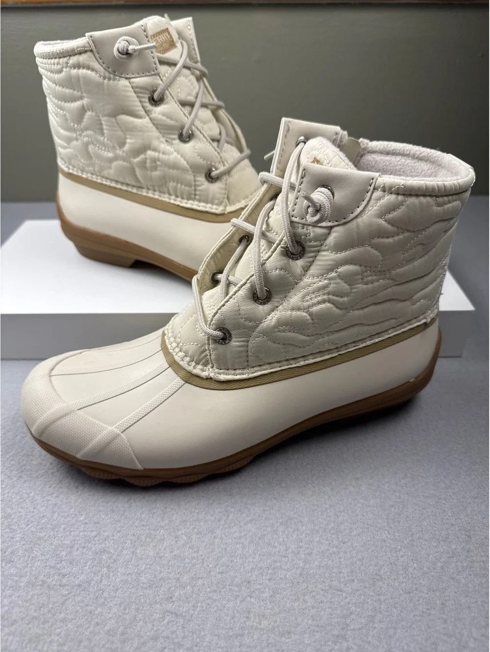 Sperry Women's Winter Duck Boots Size 9 Cream White